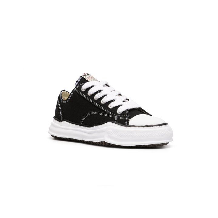 Epan Low-Top Sneaker