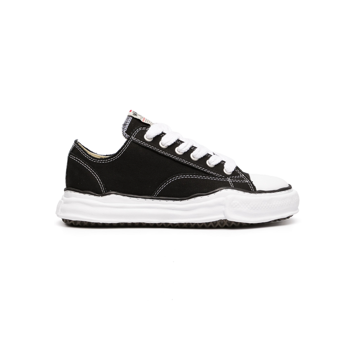 Epan Low-Top Sneaker